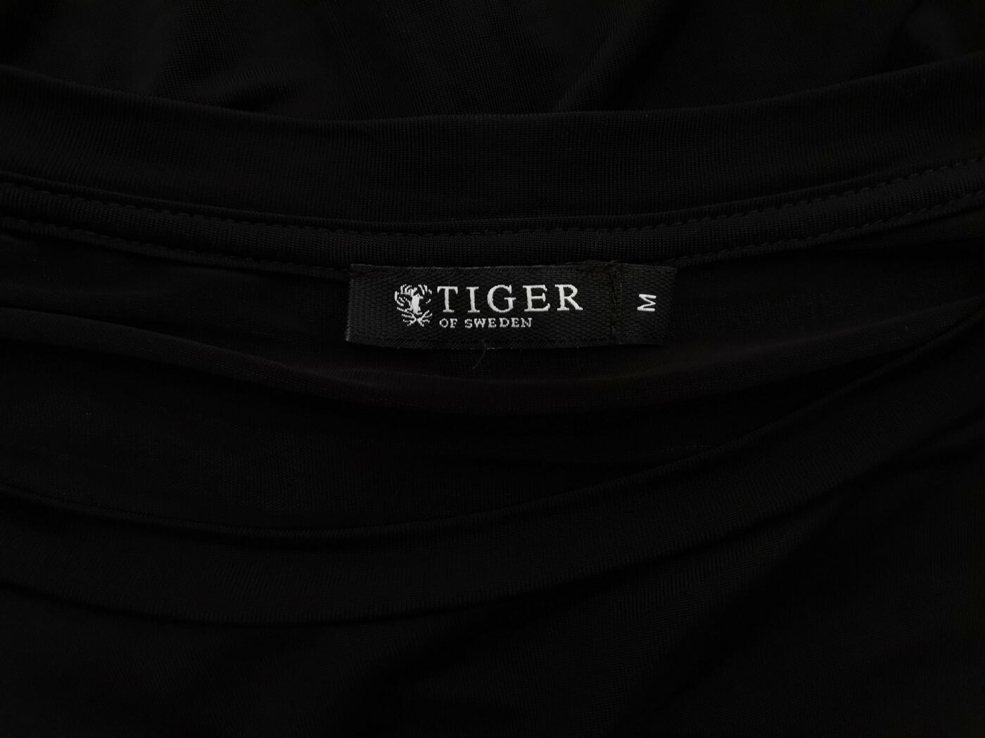 Tiger of Sweden Rozmiar M Kolor Czarny Okrągły dekolt Tunika Bluzka Długi rękaw Materiał Wiskoza Tiger of Sweden Rozmiar M Kolor Czarny Okrągły dekolt Tunika Bluzka Długi rękaw Materiał Wiskoza