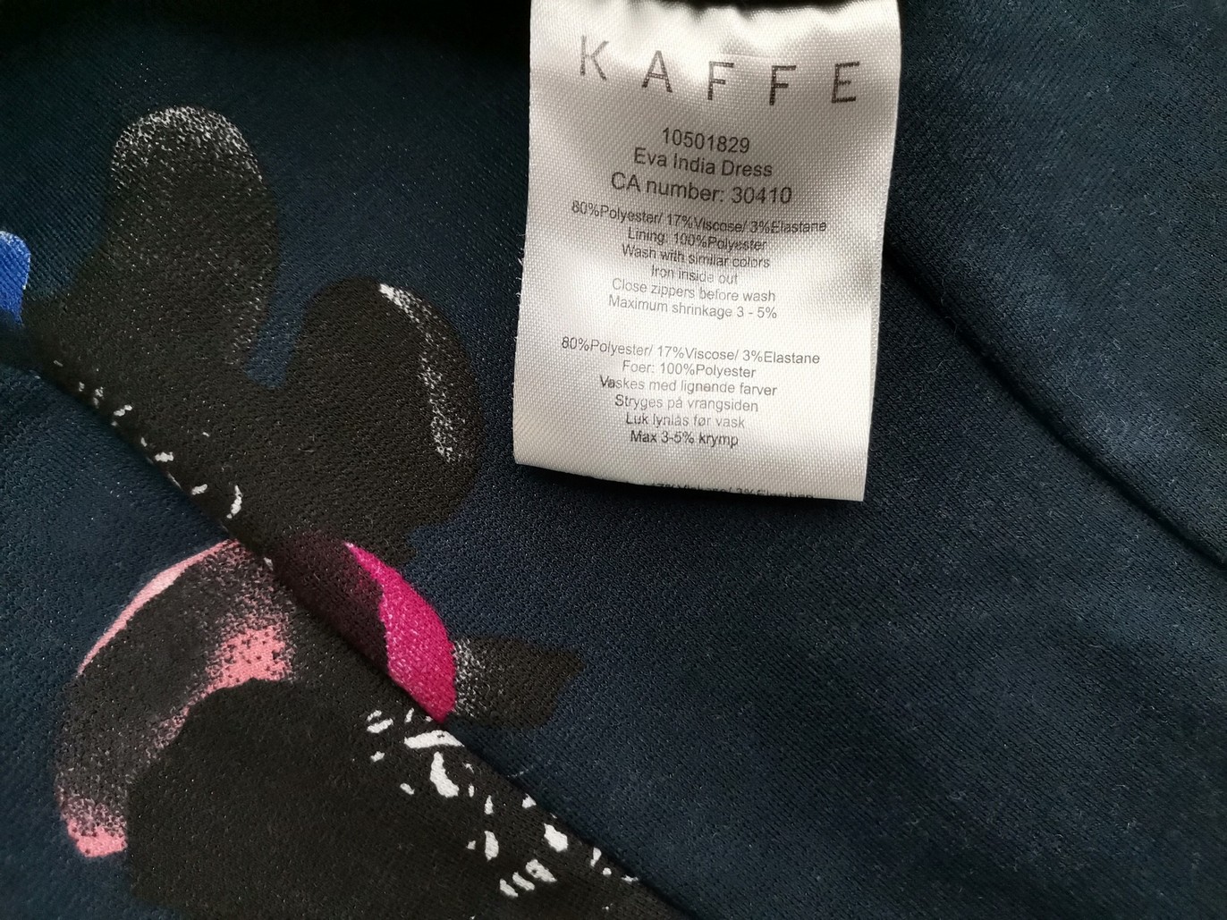 Kaffe Rozmiar 38/40 Kolor Granatowy W serek Sukienka Sheath Krótki rękaw Midi