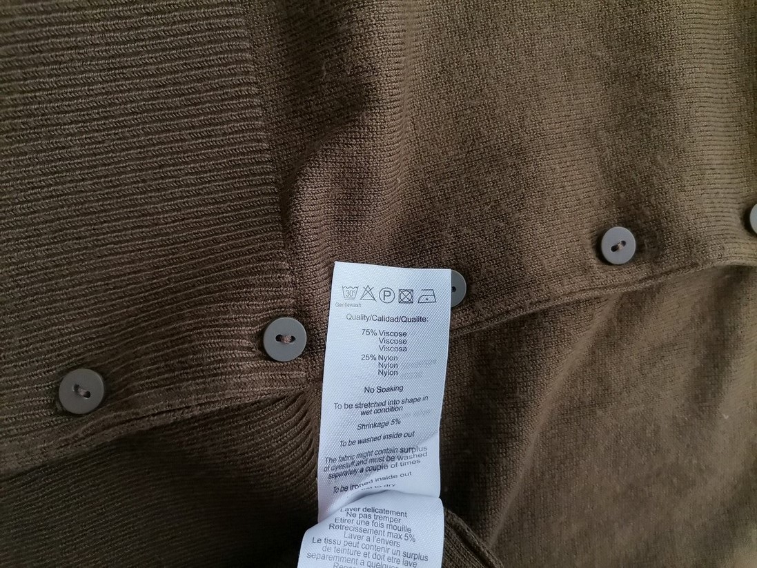 IMG_20211217_134550.jpg Soyaconcept Rozmiar XXL Kolor Khaki Okrągły dekolt Długi Zapinany Kardigan Długi rękaw Materiał Wiskoza Cienka dzianina