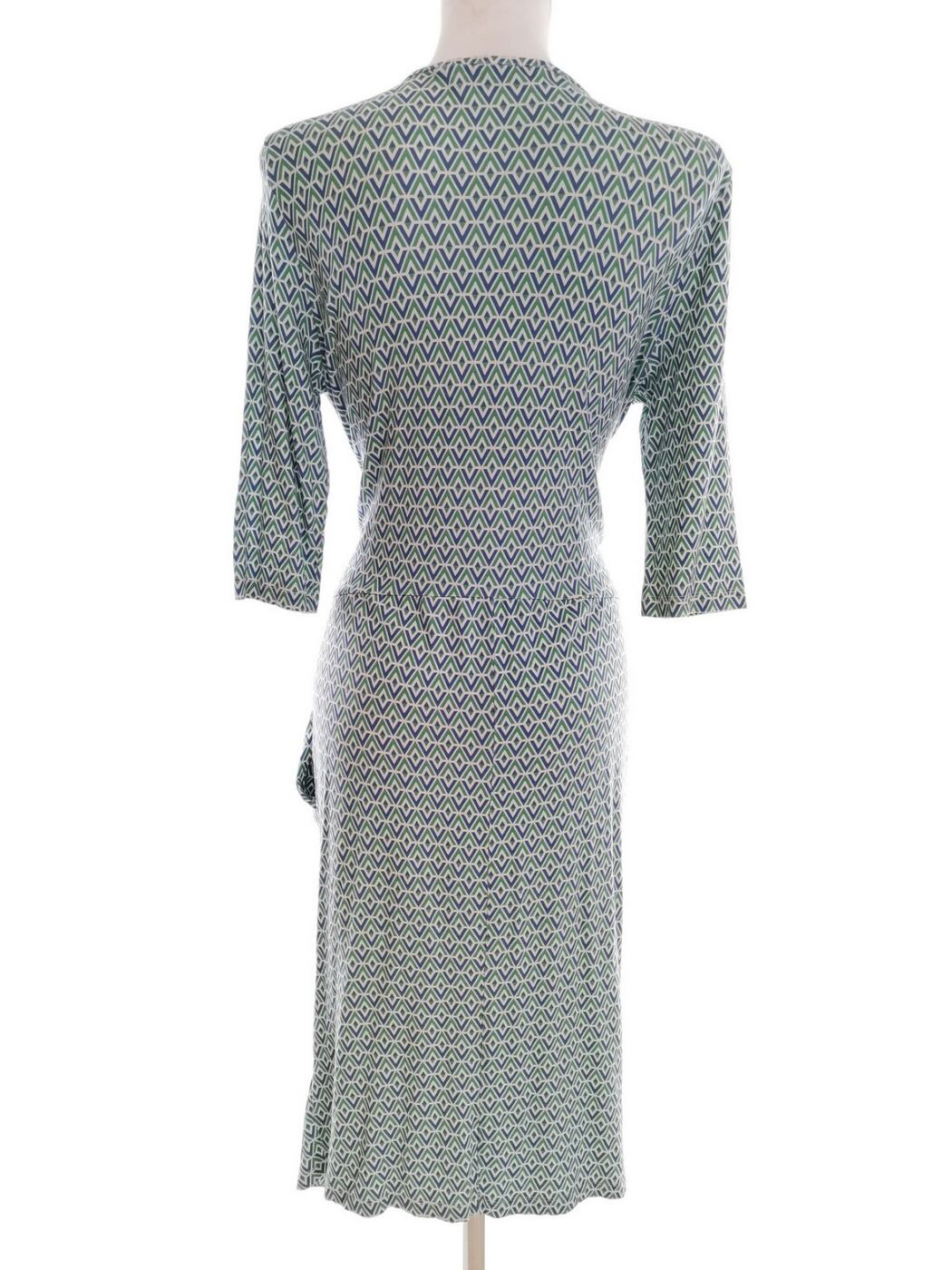 Rozmiar L Kolor Zielony W serek Sukienka Sheath Rękaw 3/4 Midi Materiał Wiskoza Rozmiar L Kolor Zielony W serek Sukienka Sheath Rękaw 3/4 Midi Materiał Wiskoza