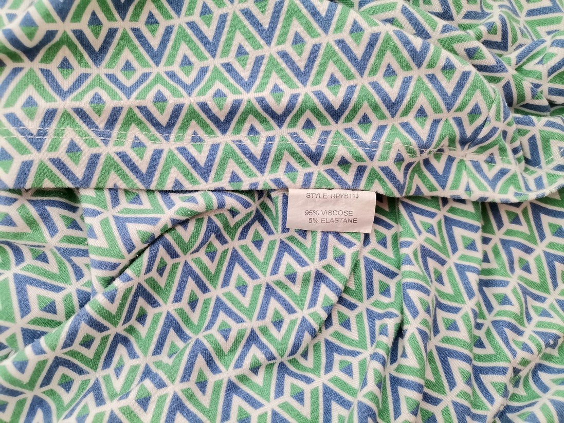Rozmiar L Kolor Zielony W serek Sukienka Sheath Rękaw 3/4 Midi Materiał Wiskoza Rozmiar L Kolor Zielony W serek Sukienka Sheath Rękaw 3/4 Midi Materiał Wiskoza