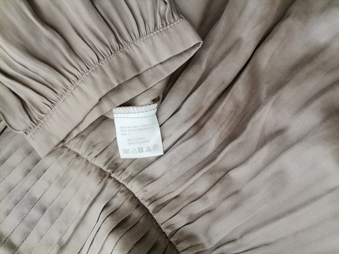 Isay Rozmiar S Kolor Szary Okrągły dekolt Sukienka Sheath Rękaw 3/4 Do Kolan Isay Rozmiar S Kolor Szary Okrągły dekolt Sukienka Sheath Rękaw 3/4 Do Kolan