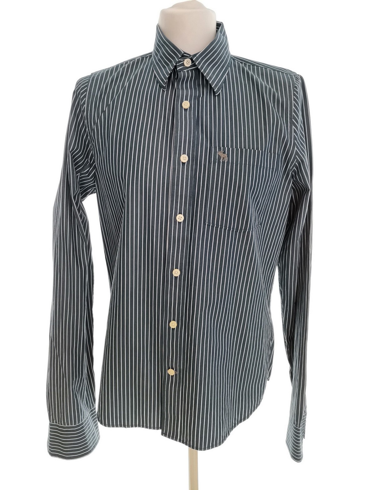 IMG_20220103_133106.jpg ABERCROMBIE & FITCH Rozmiar L Kolor Niebieski Pasy Kołnierz Męska Koszula Casual Długi rękaw Materiał Bawełna 100%