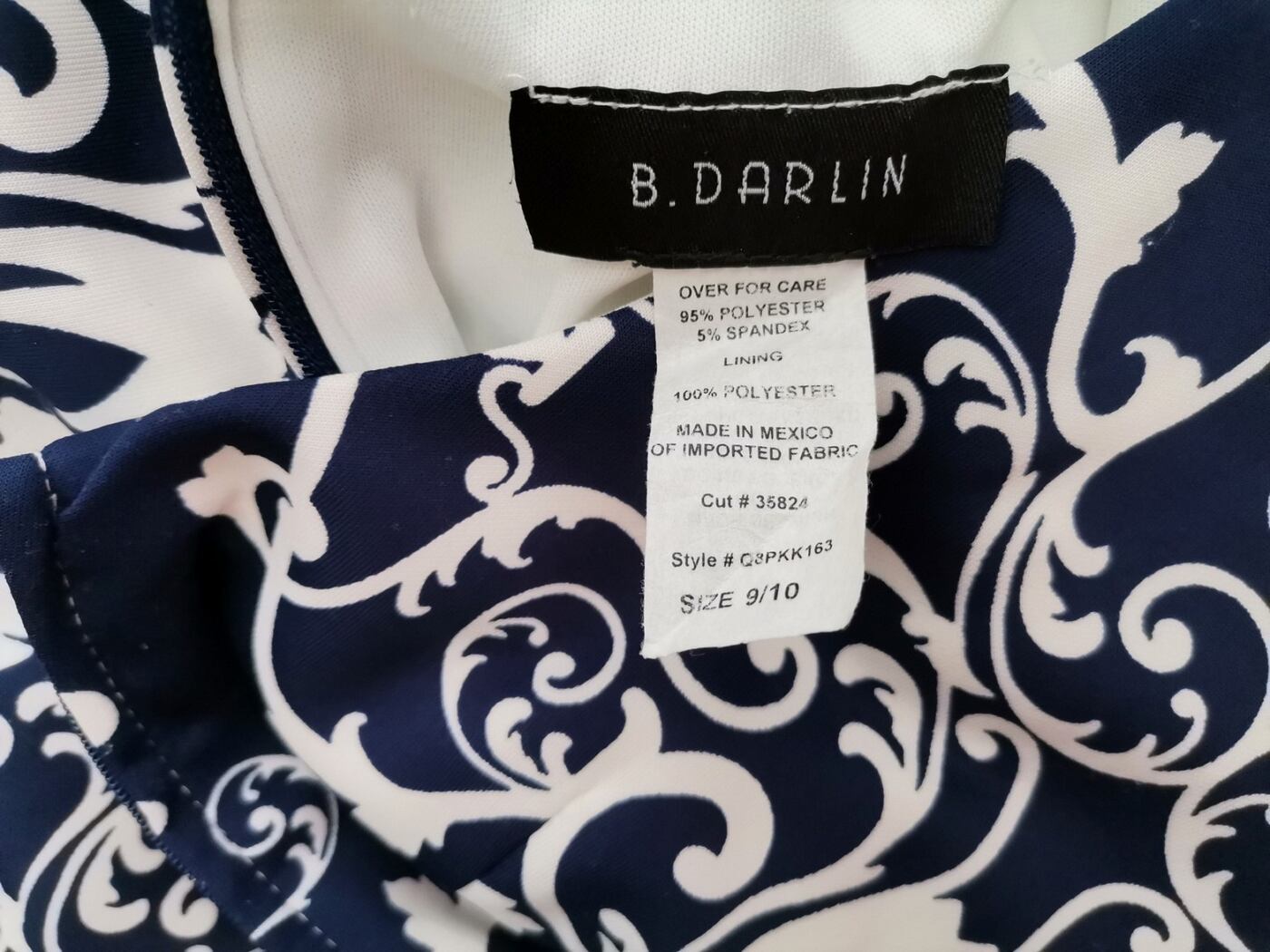 B.Darlin Rozmiar 9/10 (36/38) Kolor Granatowy Okrągły dekolt Sukienka Prostokątna Rękaw 3/4 Do Kolan
