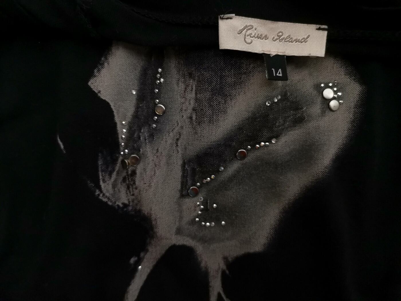 River island Rozmiar 14 (40) Kolor Czarny Okrągły dekolt Sukienka Maxi Długi rękaw Długa Materiał Wiskoza 100% River island Rozmiar 14 (40) Kolor Czarny Okrągły dekolt Sukienka Maxi Długi rękaw Długa Materiał Wiskoza 100%