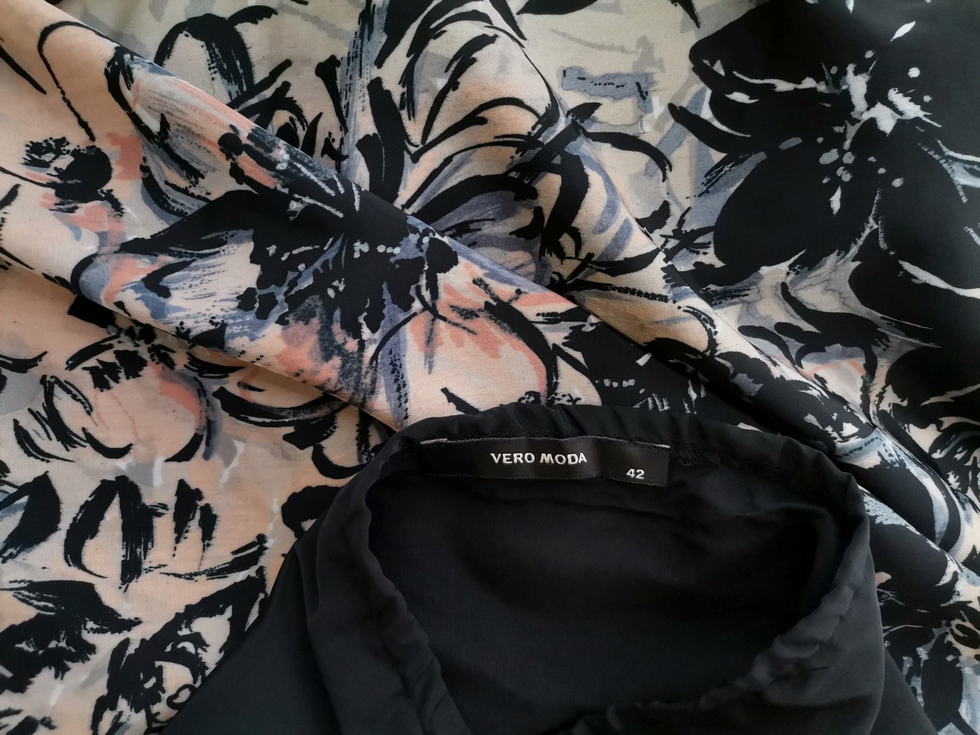 Vero moda Rozmiar 42 Kolor Czarny Halter Sukienka Maxi Bezrękawnik Długa Vero moda Rozmiar 42 Kolor Czarny Halter Sukienka Maxi Bezrękawnik Długa
