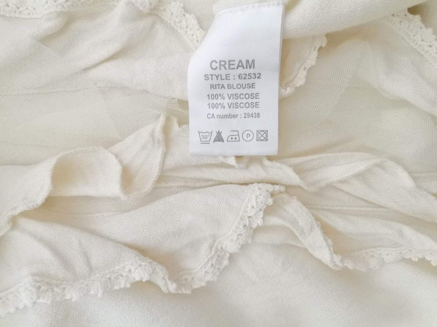 Cream Rozmiar 38 Kolor Kremowy Okrągły dekolt Tunika Bluzka Rękaw 3/4 Materiał Wiskoza 100% Cream Rozmiar 38 Kolor Kremowy Okrągły dekolt Tunika Bluzka Rękaw 3/4 Materiał Wiskoza 100%