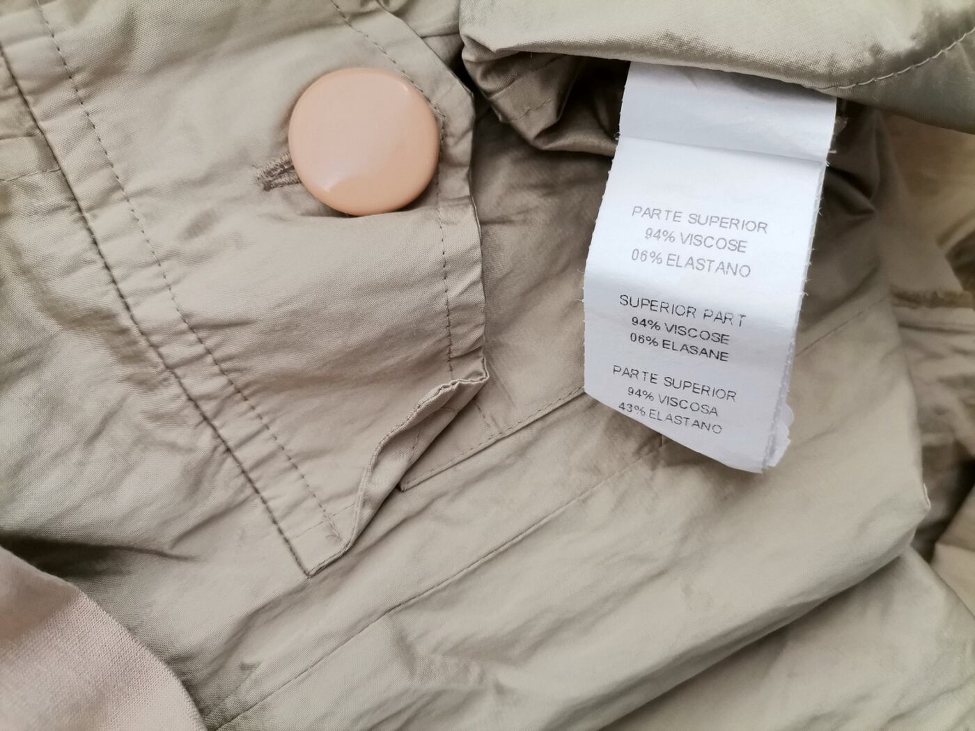 lucidez Rozmiar 2 (38) Kolor Beżowy Dekolt U Sukienka Prostokątna Bezrękawnik Do Kolan Materiał Wiskoza lucidez Rozmiar 2 (38) Kolor Beżowy Dekolt U Sukienka Prostokątna Bezrękawnik Do Kolan Materiał Wiskoza