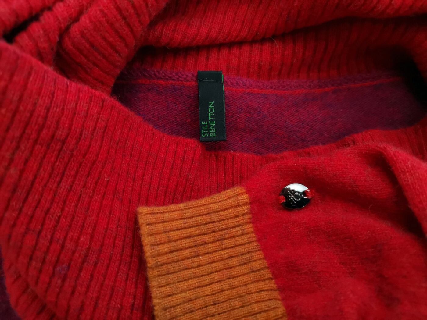 Stile Benetton Rozmiar M Kolor Fioletowy Golf Sukienka Sweterkowa Krótki rękaw Do Kolan Materiał Wełna Stile Benetton Rozmiar M Kolor Fioletowy Golf Sukienka Sweterkowa Krótki rękaw Do Kolan Materiał Wełna