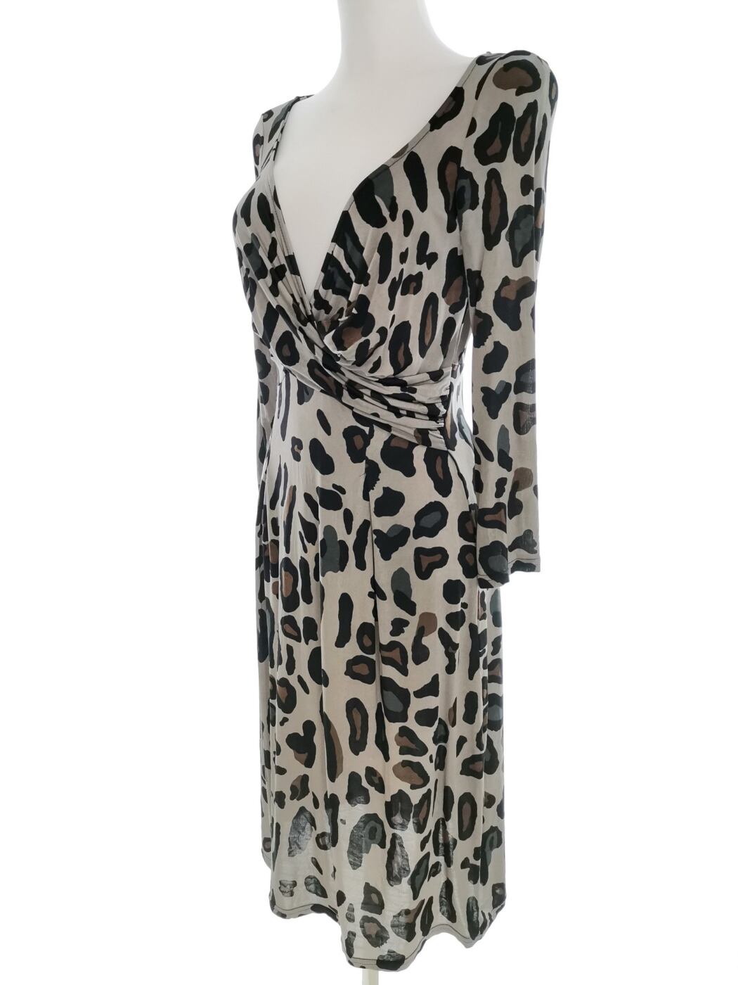 SINEQUANONE Rozmiar 3 (40) Kolor Szary Panterka W serek Sukienka Sheath Długi rękaw Midi Materiał Rayon SINEQUANONE Rozmiar 3 (40) Kolor Szary Panterka W serek Sukienka Sheath Długi rękaw Midi Materiał Rayon