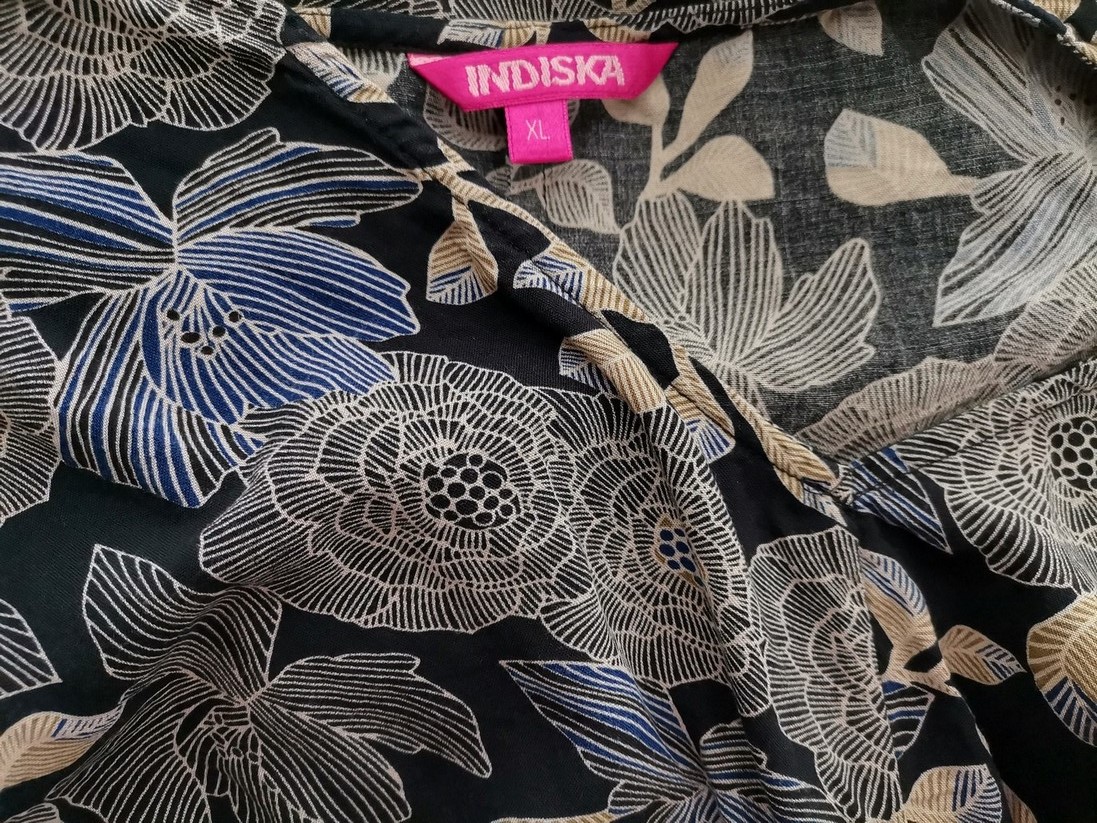 Indiska Rozmiar XL Kolor Granatowy W serek Sukienka Prostokątna Rękaw 3/4 Midi Materiał Wiskoza 100% Indiska Rozmiar XL Kolor Granatowy W serek Sukienka Prostokątna Rękaw 3/4 Midi Materiał Wiskoza 100%