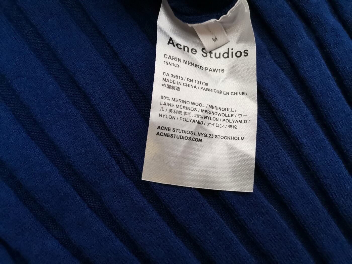 IMG_20220216_133241.jpg ACNE Studios Rozmiar M Kolor Granatowy Pół golf Sweter Długi rękaw Materiał Wełna Merino Cienka dzianina