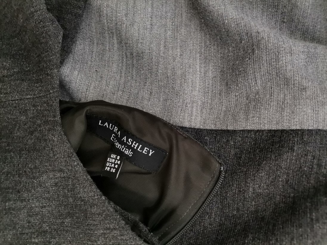Laura ashley Rozmiar 8 (34) Kolor Szary Okrągły dekolt Sukienka Sweterkowa Krótki rękaw Midi Materiał Akryl Laura ashley Rozmiar 8 (34) Kolor Szary Okrągły dekolt Sukienka Sweterkowa Krótki rękaw Midi Materiał Akryl