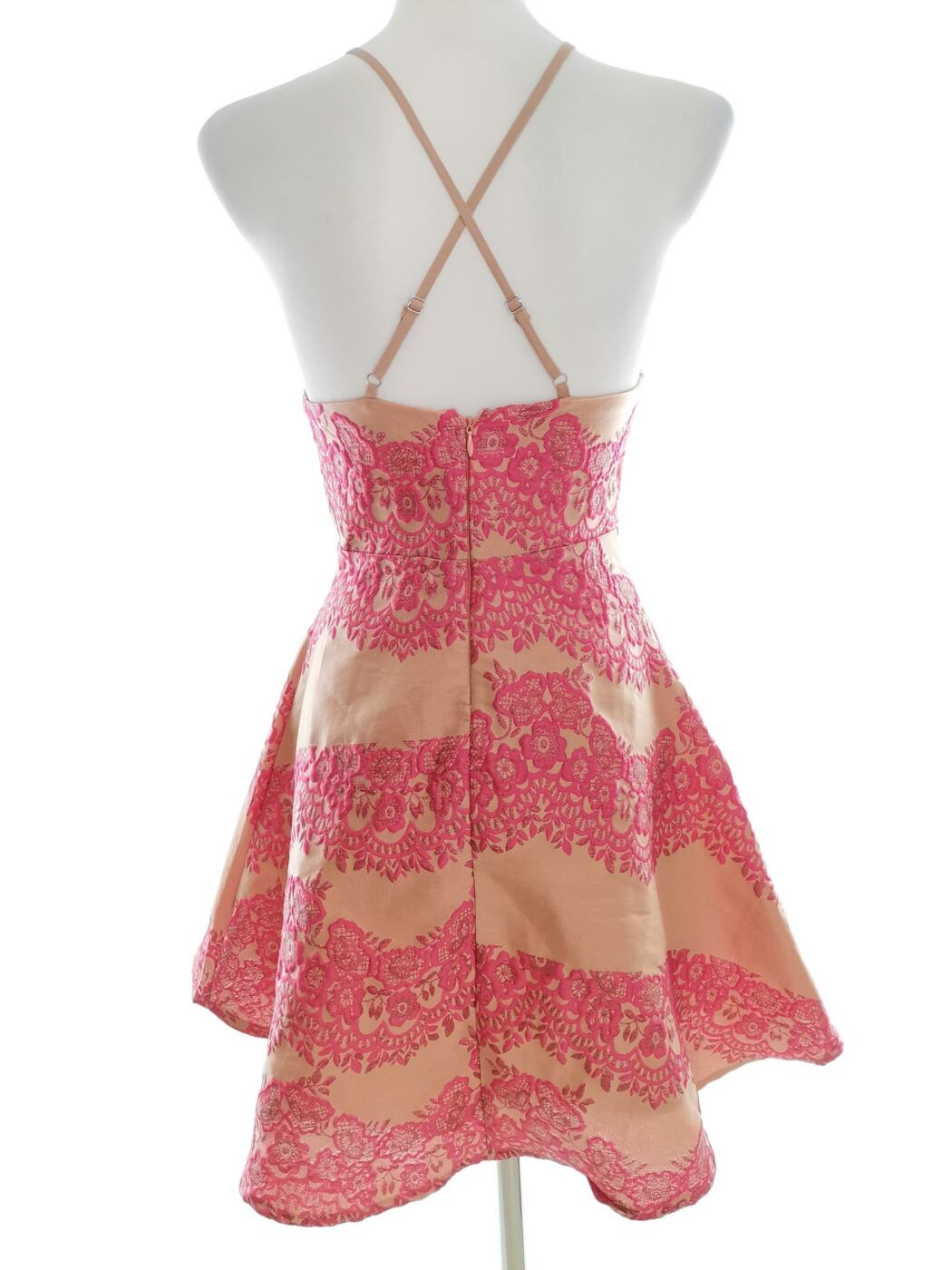 Glamorous Rozmiar XS Kolor Beżowy Kwadratowy dekolt Sukienka Rozkloszowana Bezrękawnik Do Kolan Glamorous Rozmiar XS Kolor Beżowy Kwadratowy dekolt Sukienka Rozkloszowana Bezrękawnik Do Kolan