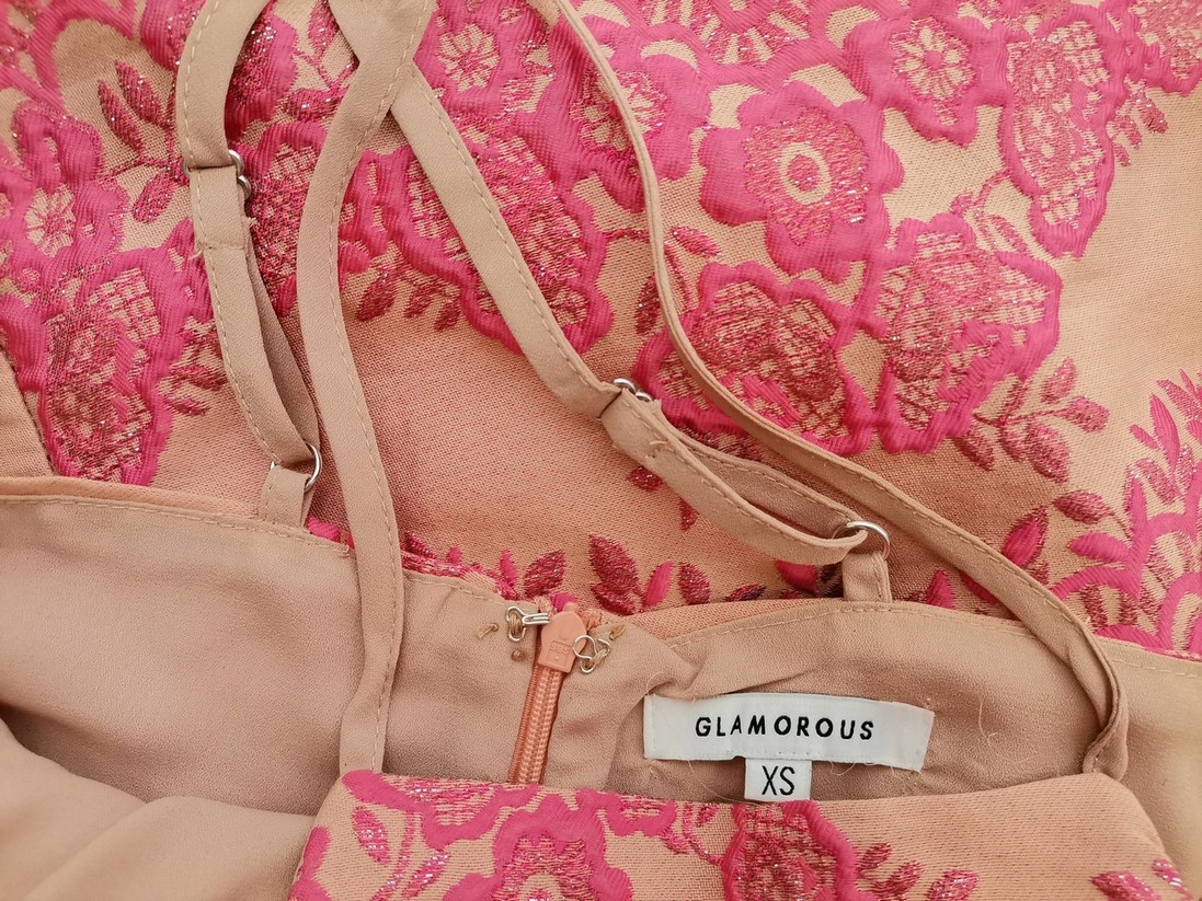 Glamorous Rozmiar XS Kolor Beżowy Kwadratowy dekolt Sukienka Rozkloszowana Bezrękawnik Do Kolan Glamorous Rozmiar XS Kolor Beżowy Kwadratowy dekolt Sukienka Rozkloszowana Bezrękawnik Do Kolan