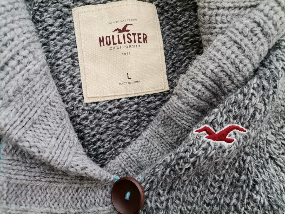 IMG_20220217_134158.jpg Hollister Rozmiar L Kolor Szary Kołnierz Kardigan Zapinany Długi rękaw Materiał Wełna Gruba dzianina