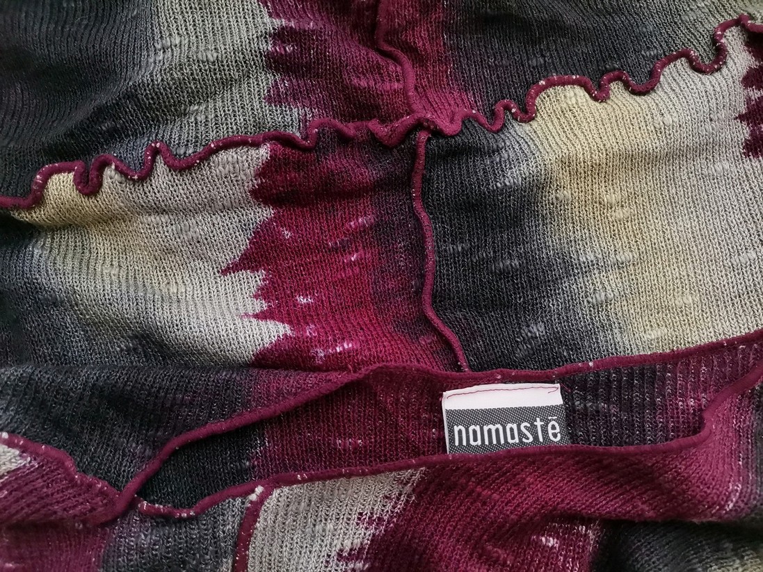 Namaste Rozmiar S/M Kolor Purpurowy Okrągły dekolt Sukienka Maxi Bezrękawnik Długa Materiał Rayon 100% Namaste Rozmiar S/M Kolor Purpurowy Okrągły dekolt Sukienka Maxi Bezrękawnik Długa Materiał Rayon 100%
