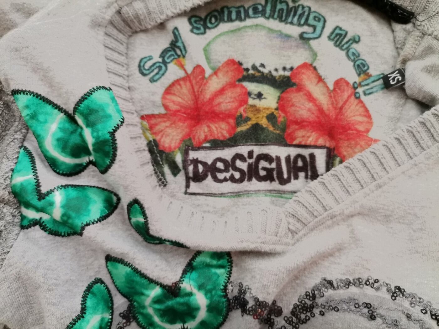 DESIGUAL Rozmiar XS Kolor Szary W serek Sweter Długi rękaw Materiał Bawełna Cienka dzianina