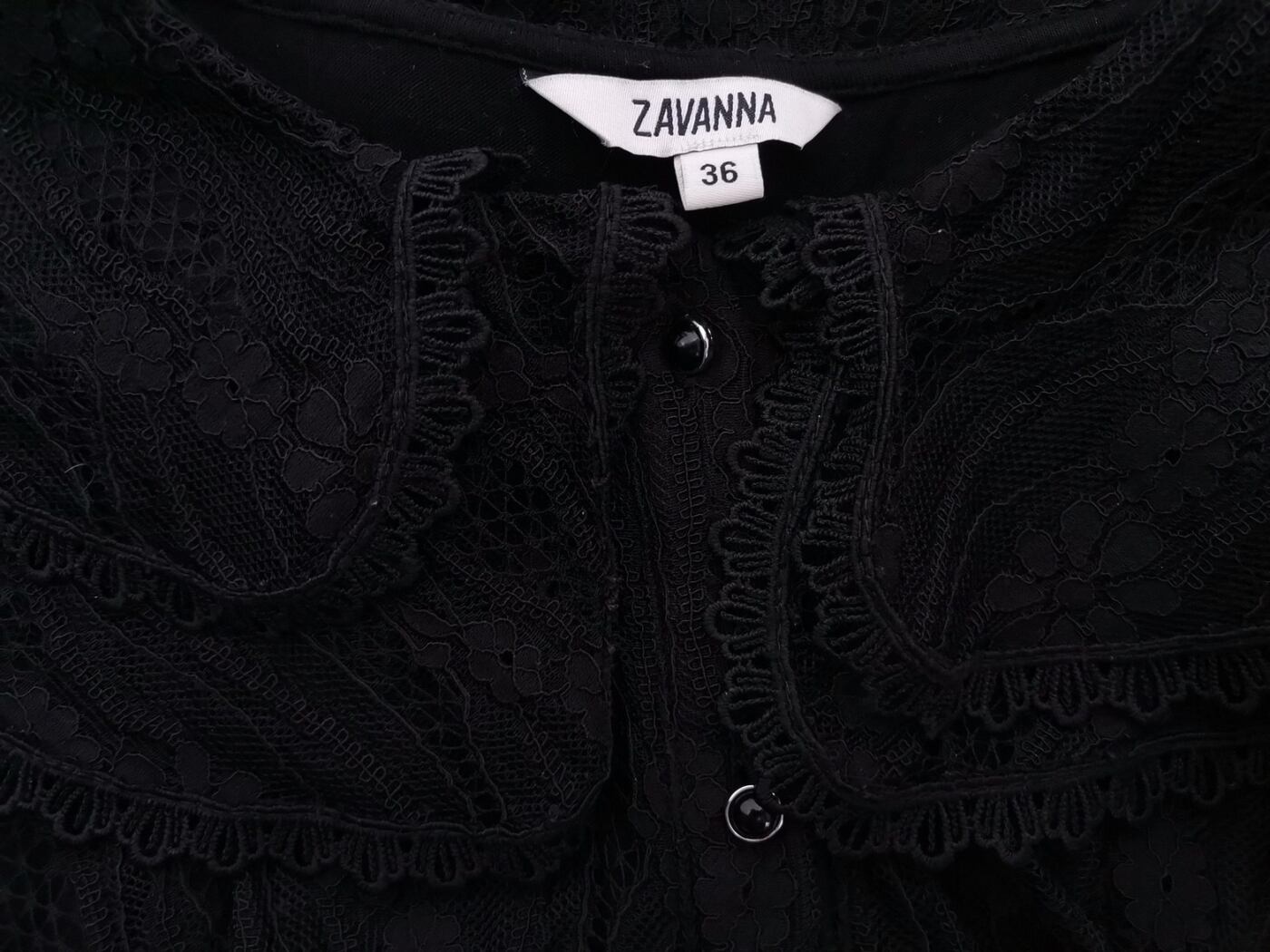 IMG_20220303_132001.jpg Zavanna Rozmiar 36 Kolor Czarny Crew Neck Bluzka Zapinana Długi rękaw Materiał Bawełna