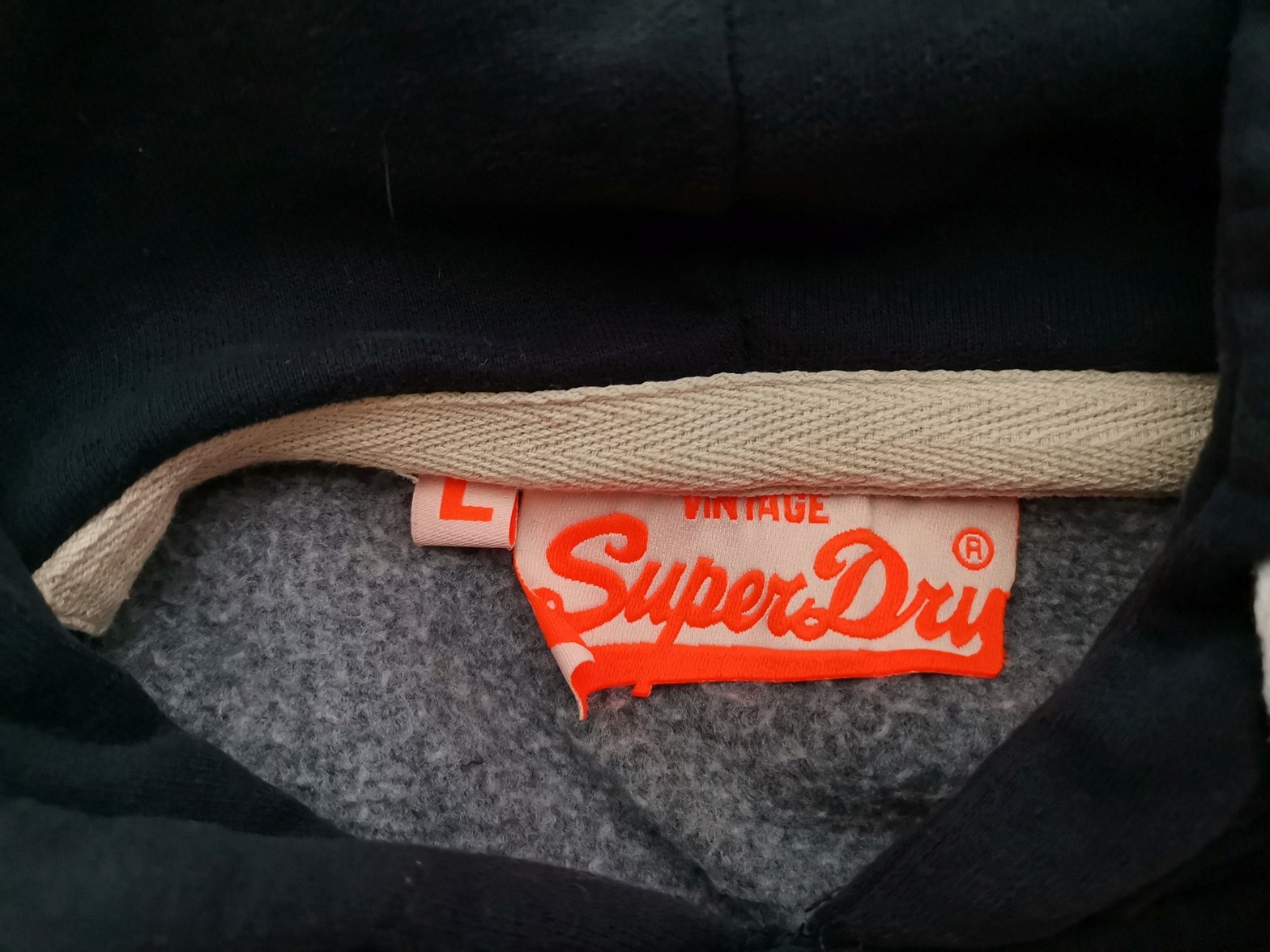 Superdry Rozmiar L Kolor Granatowy Bluza z kapturem Długi rękaw Materiał Bawełna Superdry Rozmiar L Kolor Granatowy Bluza z kapturem Długi rękaw Materiał Bawełna