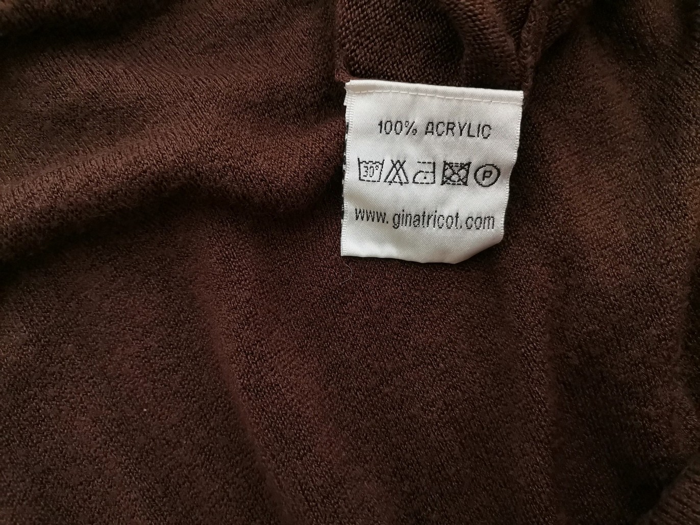 Gina Tricot Rozmiar L Kolor Brązowy Dekolt U Sukienka Sweterkowa Długi rękaw Midi Materiał Akryl 100% Gina Tricot Rozmiar L Kolor Brązowy Dekolt U Sukienka Sweterkowa Długi rękaw Midi Materiał Akryl 100%