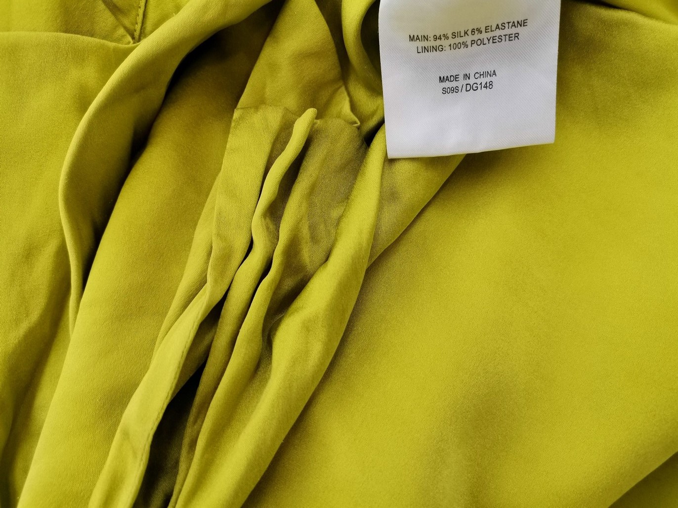 Karen MILLEN Rozmiar 14 (42) Kolor Limonkowa Zieleń W łódkę Sukienka Ołówkowa Bezrękawnik Do Kolan Materiał Jedwab Karen MILLEN Rozmiar 14 (42) Kolor Limonkowa Zieleń W łódkę Sukienka Ołówkowa Bezrękawnik Do Kolan Materiał Jedwab