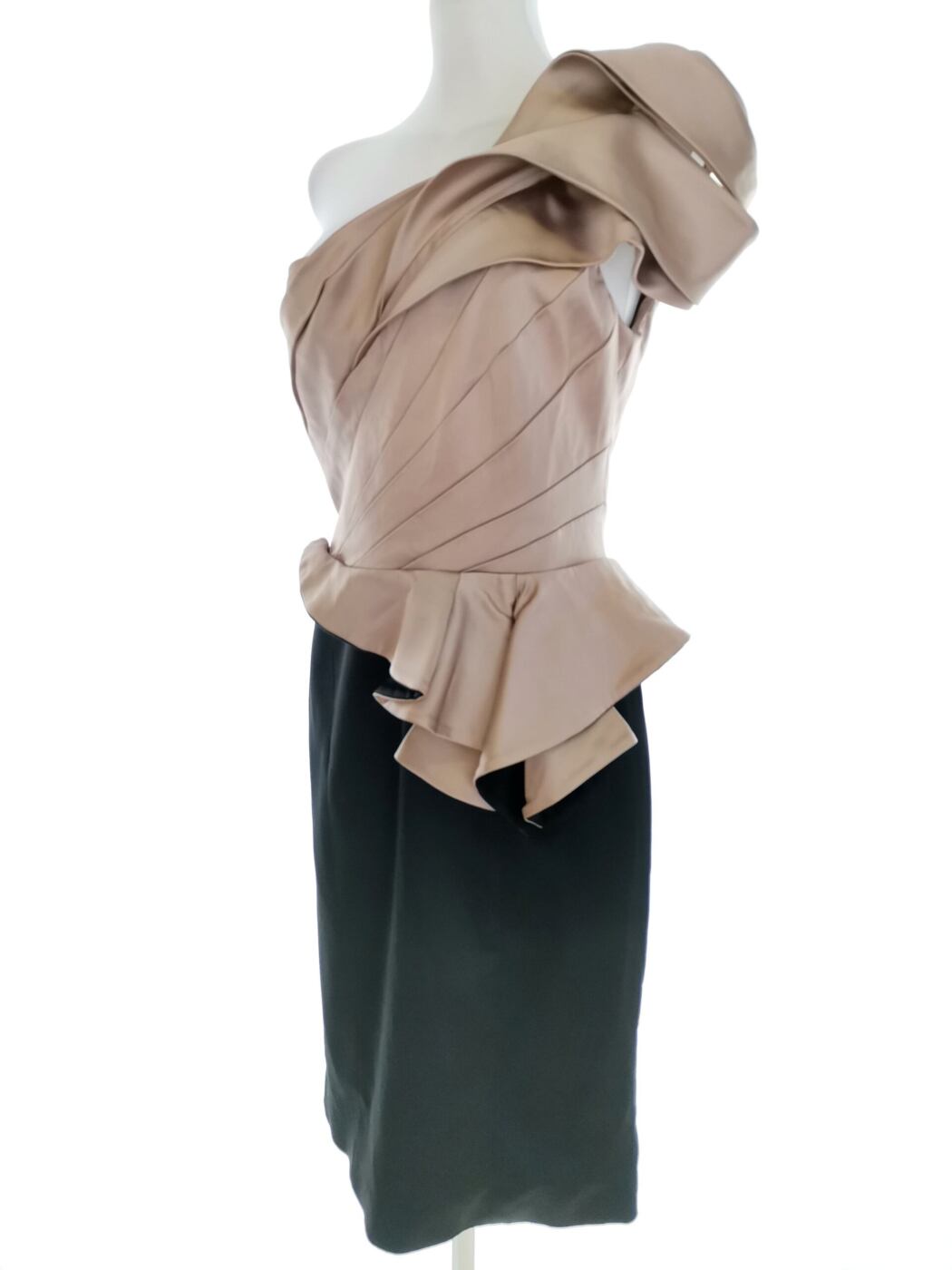 Karen MILLEN Rozmiar 14 (42) Kolor Beżowy Na Jedno Ramię Suknia Balowa Sukienka Wieczorowa Krótki rękaw Midi Karen MILLEN Rozmiar 14 (42) Kolor Beżowy Na Jedno Ramię Suknia Balowa Sukienka Wieczorowa Krótki rękaw Midi