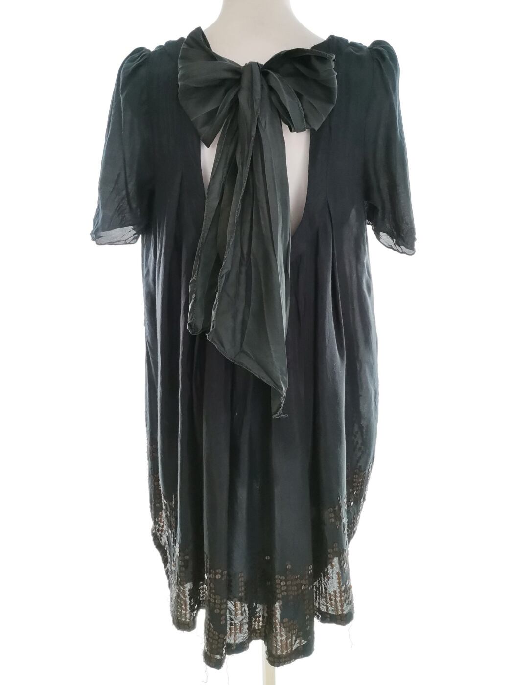 All SAINTS Rozmiar 10 (38) Kolor Granatowy Okrągły dekolt Sukienka Prostokątna Krótki rękaw Do Kolan Materiał Wiskoza 100% All SAINTS Rozmiar 10 (38) Kolor Granatowy Okrągły dekolt Sukienka Prostokątna Krótki rękaw Do Kolan Materiał Wiskoza 100%