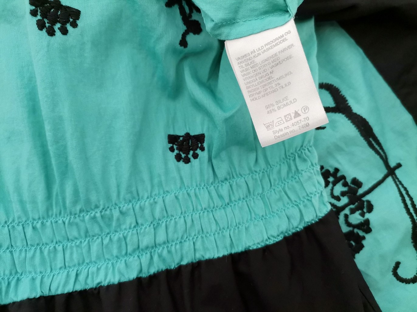 IMG_20220407_111728.jpg Dranella Rozmiar 36 Kolor Czarny Paisley Keyhole Crew Neck Bluzka Peplum Krótki rękaw Materiał Jedwab