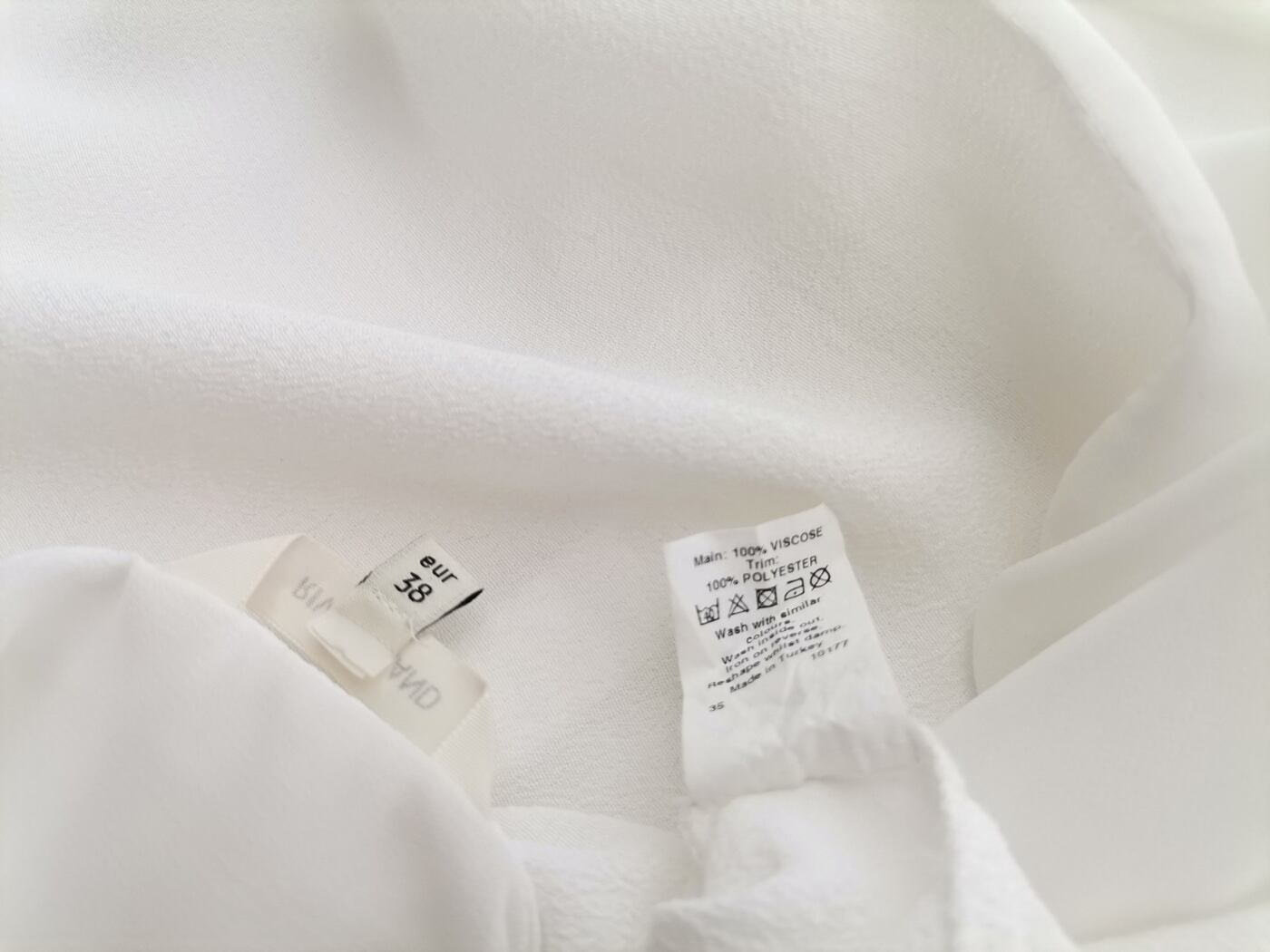 River island Rozmiar 12 (38) Kolor Biały Kołnierz Tunika Zapinana Bluzka Krótki rękaw Materiał Wiskoza 100%