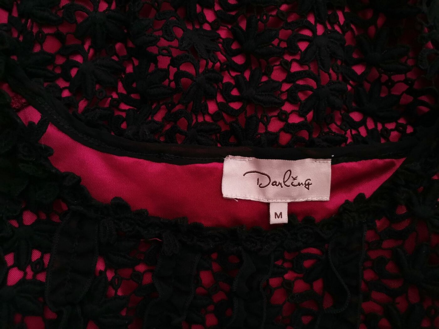 Darling Rozmiar M Kolor Czarny Okrągły dekolt Sukienka Mini Rękaw 3/4 Krótka Materiał Bawełna 100% Darling Rozmiar M Kolor Czarny Okrągły dekolt Sukienka Mini Rękaw 3/4 Krótka Materiał Bawełna 100%