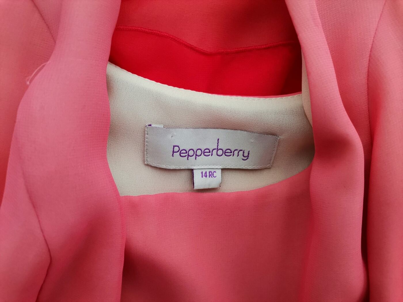 Pepperberry Rozmiar 14 (42) Kolor Różowy Okrągły dekolt Sukienka Rozkloszowana Bezrękawnik Do Kolan Pepperberry Rozmiar 14 (42) Kolor Różowy Okrągły dekolt Sukienka Rozkloszowana Bezrękawnik Do Kolan