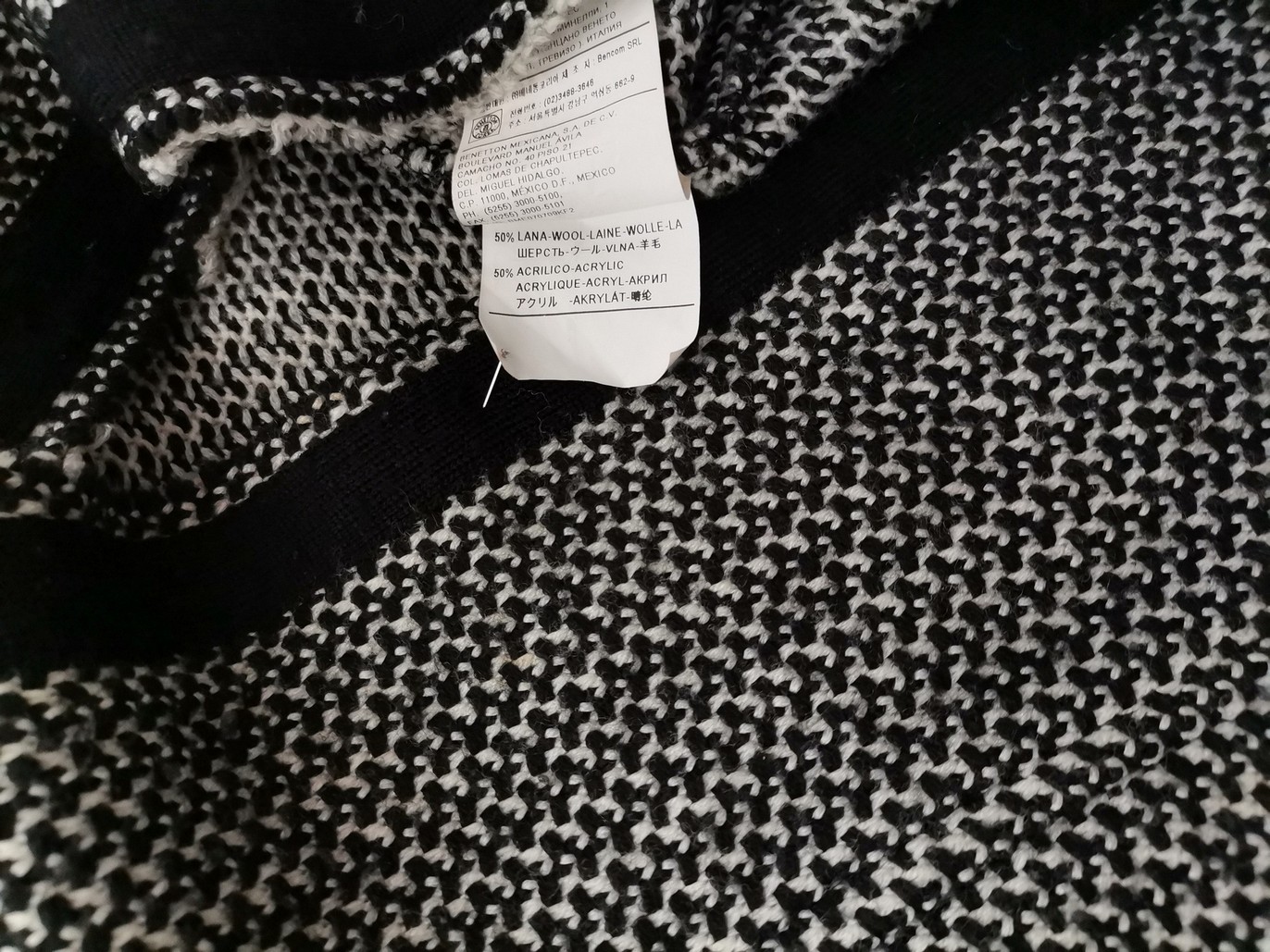 IMG_20220413_130016.jpg Sisley Rozmiar XS Kolor Czarny Płaszcz Długi rękaw Materiał Wełna