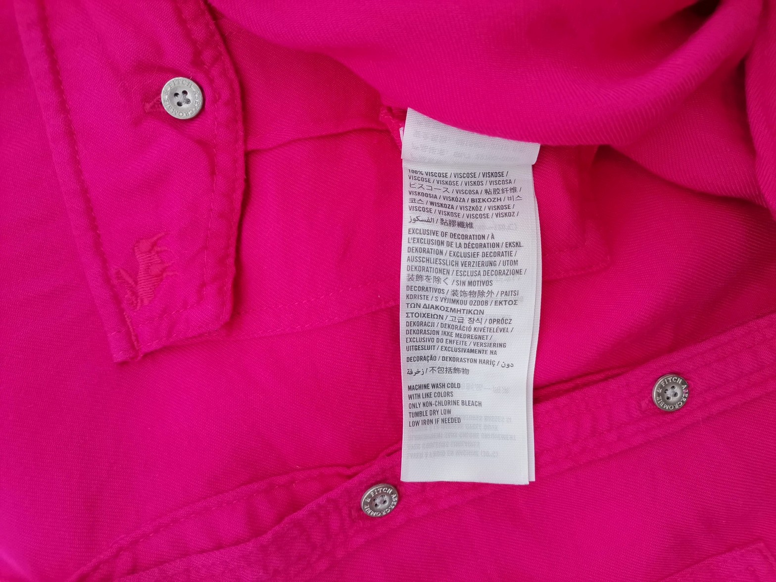 IMG_20220419_140322.jpg ABERCROMBIE & FITCH Rozmiar L Kolor Fuksja Kołnierz Koszula Zapinana Bluzka Długi rękaw Materiał Wiskoza 100%