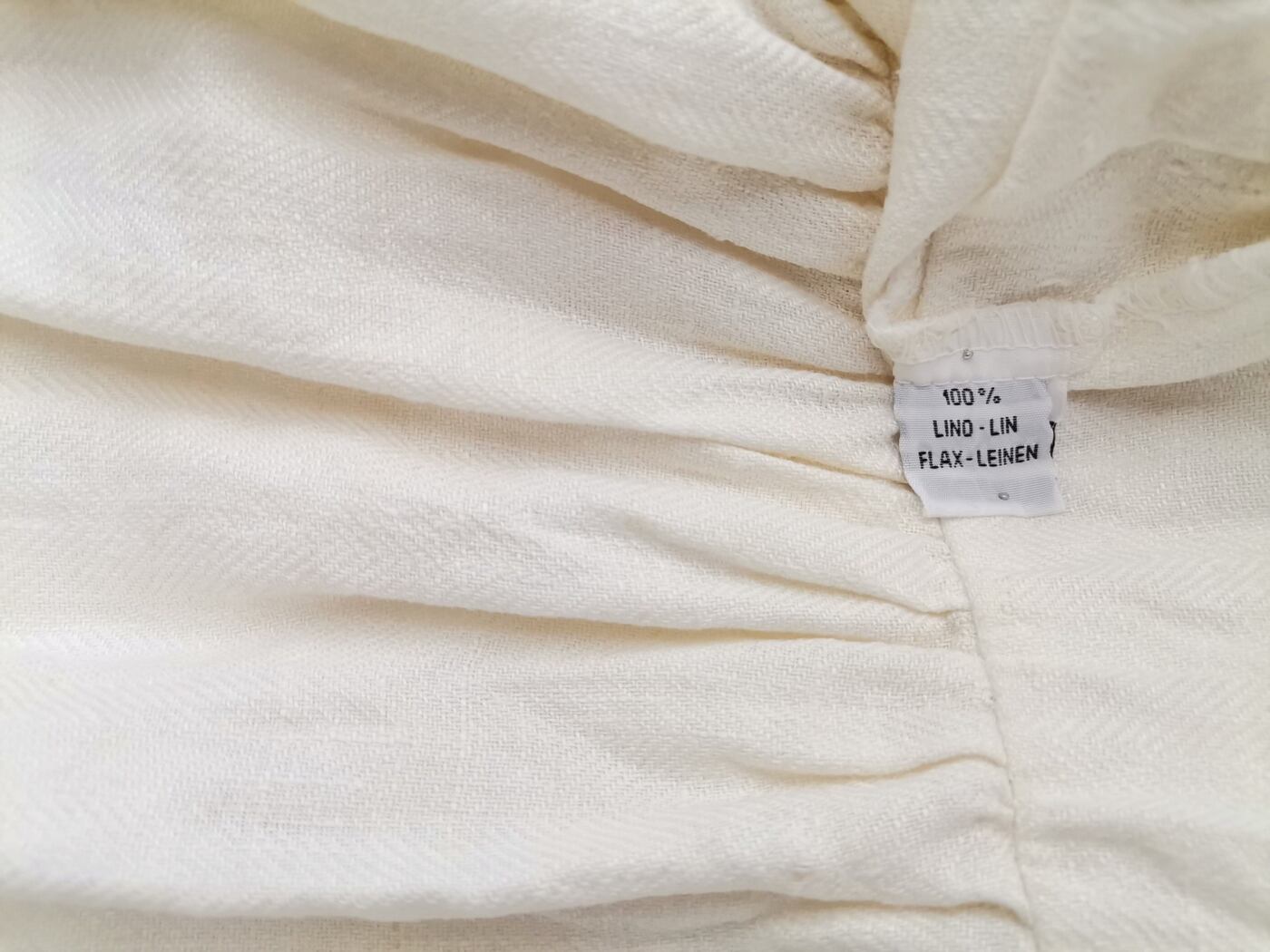 Completo lino by Arthurio Rozmiar L Kolor Kremowy Dekolt U Sukienka Prostokątna Bezrękawnik Midi Materiał Len 100% Completo lino by Arthurio Rozmiar L Kolor Kremowy Dekolt U Sukienka Prostokątna Bezrękawnik Midi Materiał Len 100%