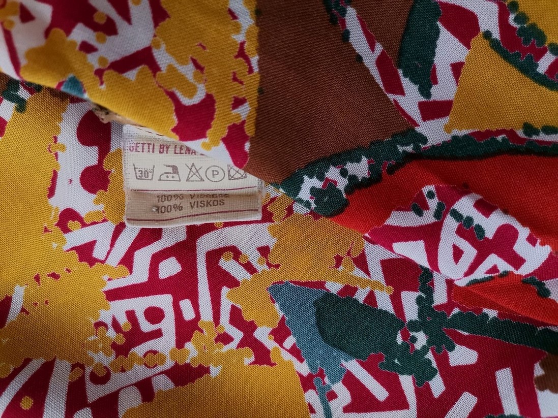 Getti by Lena Liljegren Rozmiar S Kolor Czerwony Okrągły dekolt Tunika Bluzka Bezrękawnik Materiał Wiskoza 100% Getti by Lena Liljegren Rozmiar S Kolor Czerwony Okrągły dekolt Tunika Bluzka Bezrękawnik Materiał Wiskoza 100%