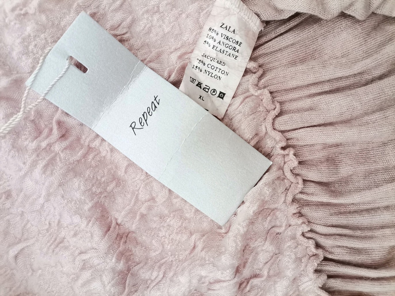 Repeat Rozmiar XL (38) Kolor Pudrowy Róż Okrągły dekolt Sukienka A-Line Długi rękaw Midi Materiał Wiskoza Repeat Rozmiar XL (38) Kolor Pudrowy Róż Okrągły dekolt Sukienka A-Line Długi rękaw Midi Materiał Wiskoza