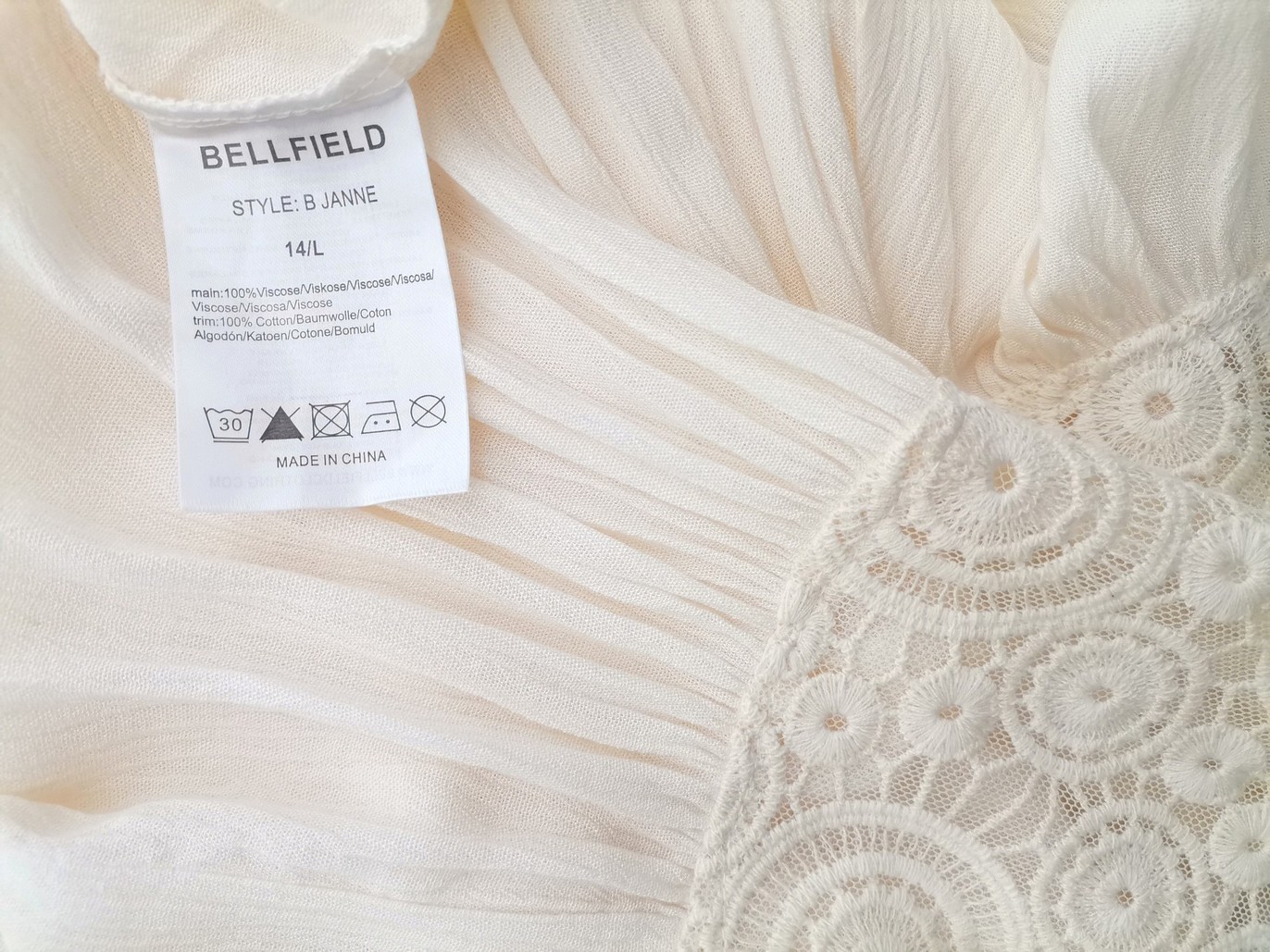 BELLFIELD Rozmiar 14 (42) Crew Neck Tunika Bluzka Krótki rękaw Materiał Wiskoza 100% BELLFIELD Rozmiar 14 (42) Crew Neck Tunika Bluzka Krótki rękaw Materiał Wiskoza 100%