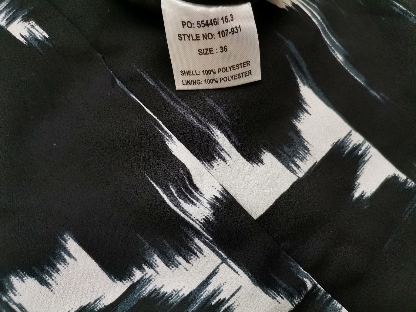 Micha Rozmiar 36 Kolor Czarny Crew Neck Sukienka Prostokątna Krótki rękaw Midi Micha Rozmiar 36 Kolor Czarny Crew Neck Sukienka Prostokątna Krótki rękaw Midi