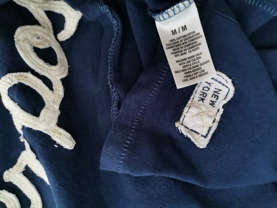 IMG_20220509_131540.jpg Aeropostale Rozmiar M Kolor Granatowy W serek T-Shirt Krótki rękaw Materiał Bawełna 100%