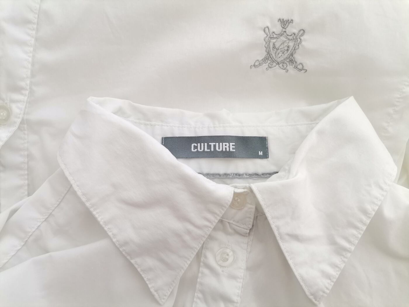 Culture Rozmiar M Kolor Biały Kołnierz Tunika Zapinana Bluzka Rękaw 3/4 Materiał Bawełna Culture Rozmiar M Kolor Biały Kołnierz Tunika Zapinana Bluzka Rękaw 3/4 Materiał Bawełna
