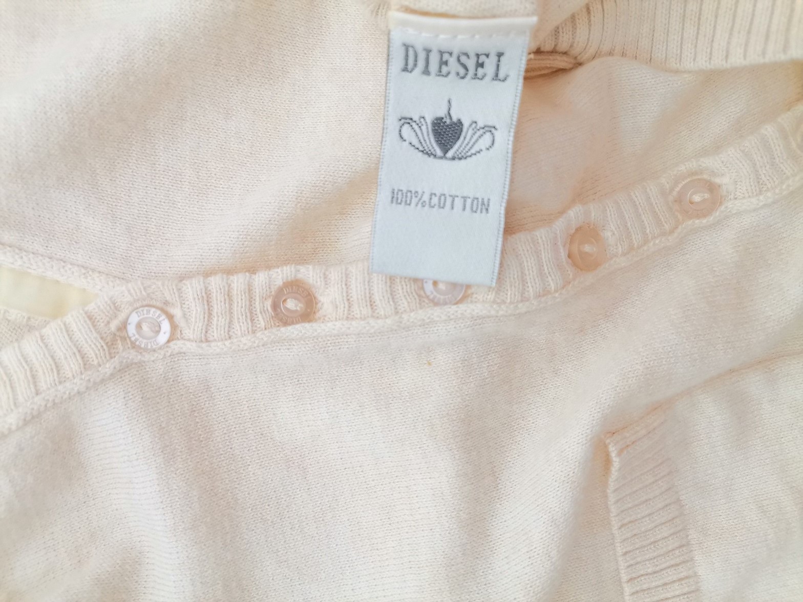 IMG_20220519_140129.jpg Diesel Rozmiar S Kolor Kremowy Keyhole Crew Neck Kardigan Zapinany Długi rękaw Materiał Bawełna 100% Cienka dzianina