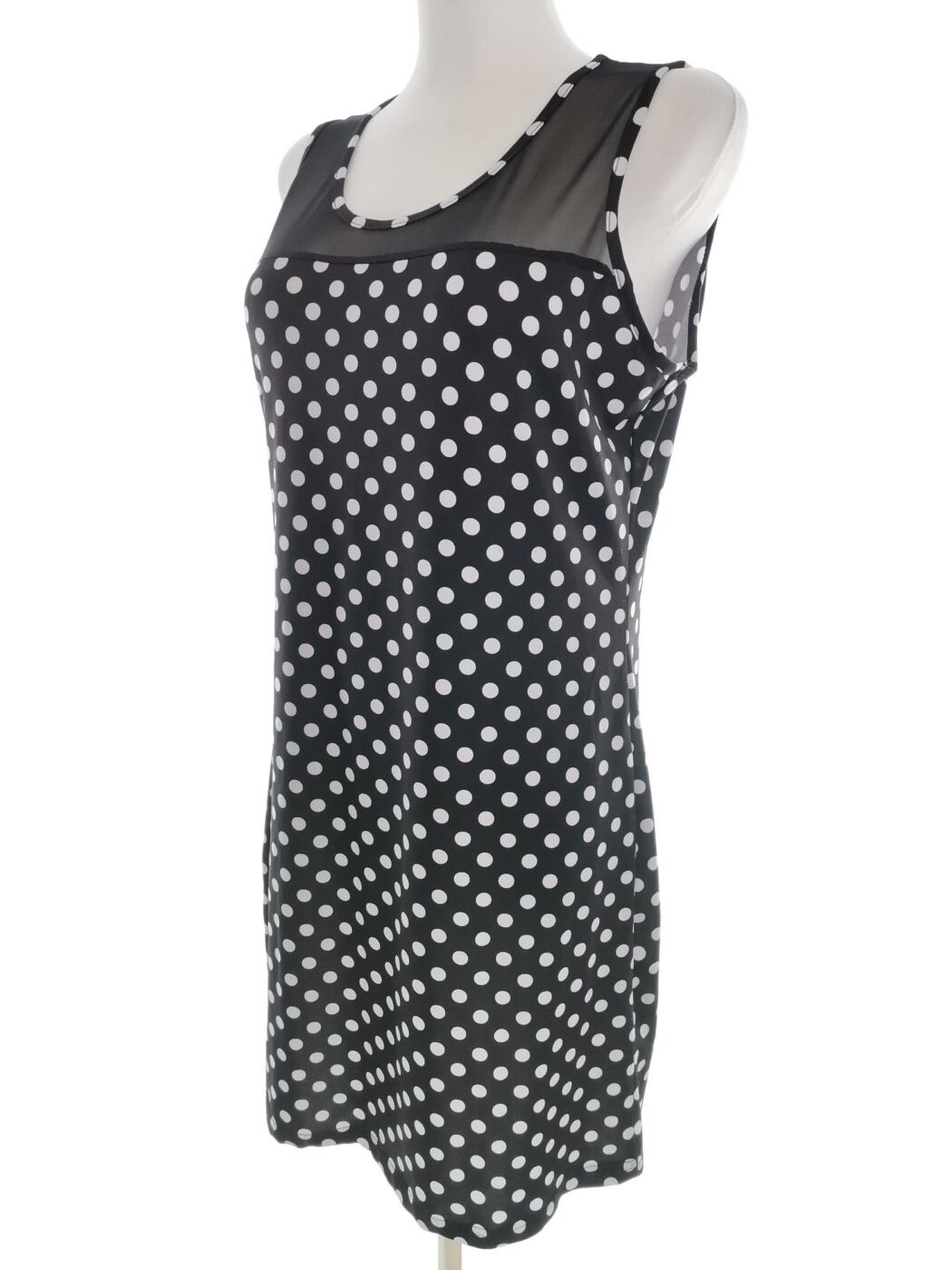 Like Tina Fashion Rozmiar XL/XXL Kolor Czarny Grochy Okrągły dekolt Sukienka Prostokątna Bezrękawnik Do Kolan Like Tina Fashion Rozmiar XL/XXL Kolor Czarny Grochy Okrągły dekolt Sukienka Prostokątna Bezrękawnik Do Kolan