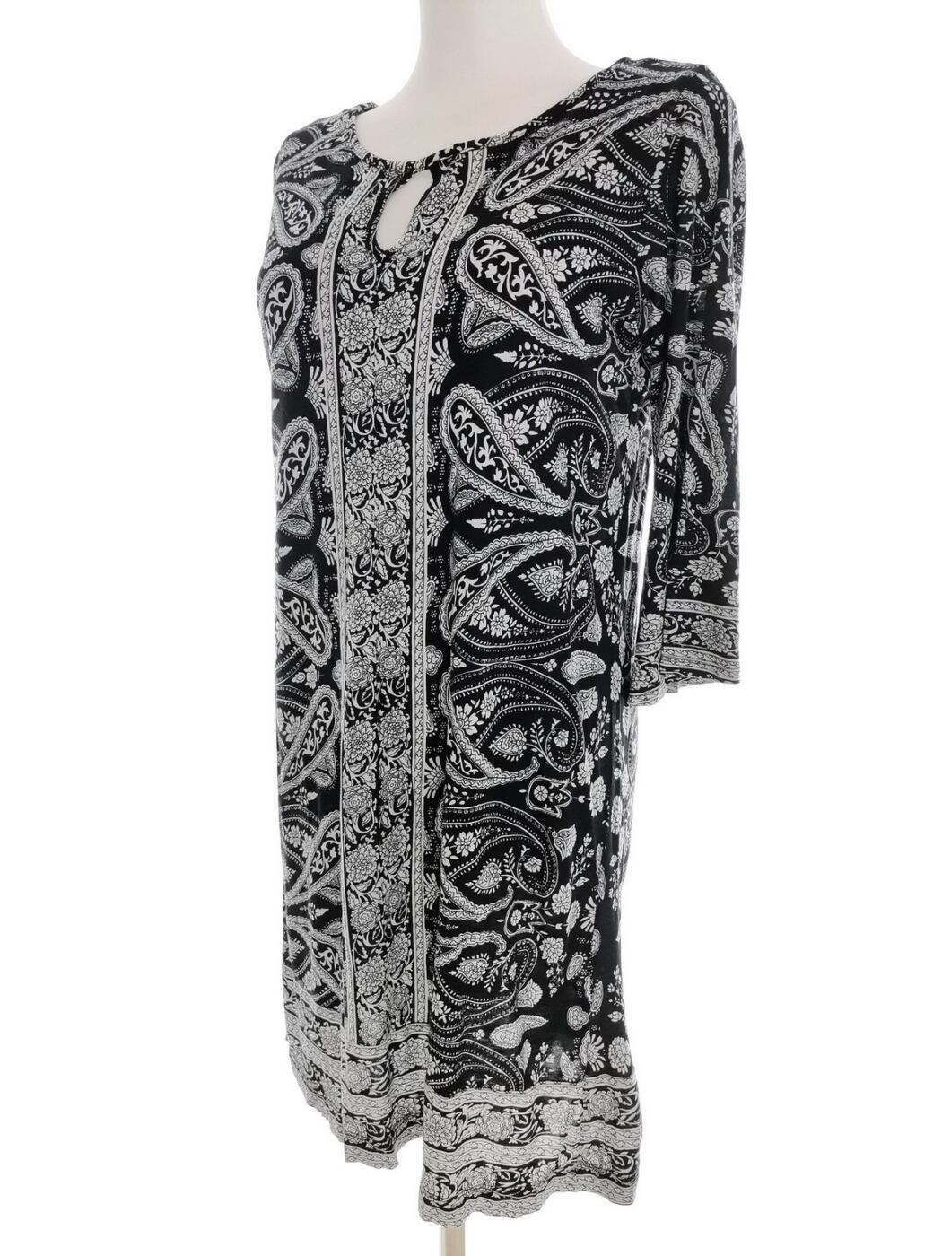Indiska Rozmiar S Kolor Czarny Keyhole Crew Neck Sukienka Prostokątna Rękaw 3/4 Do Kolan Materiał Wiskoza 100% Indiska Rozmiar S Kolor Czarny Keyhole Crew Neck Sukienka Prostokątna Rękaw 3/4 Do Kolan Materiał Wiskoza 100%
