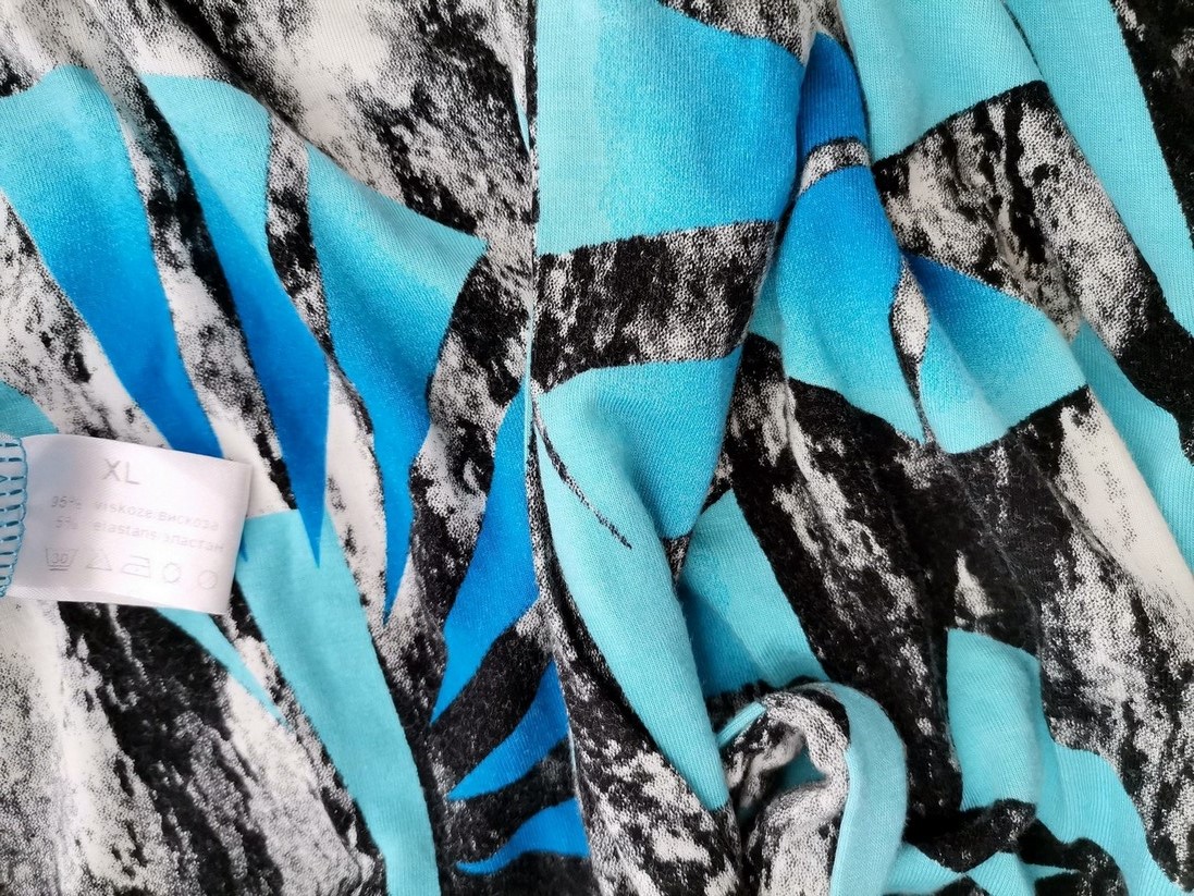 topdesign Rozmiar XL Kolor Szary Okrągły dekolt Sukienka Sheath Krótki rękaw Midi Materiał Wiskoza