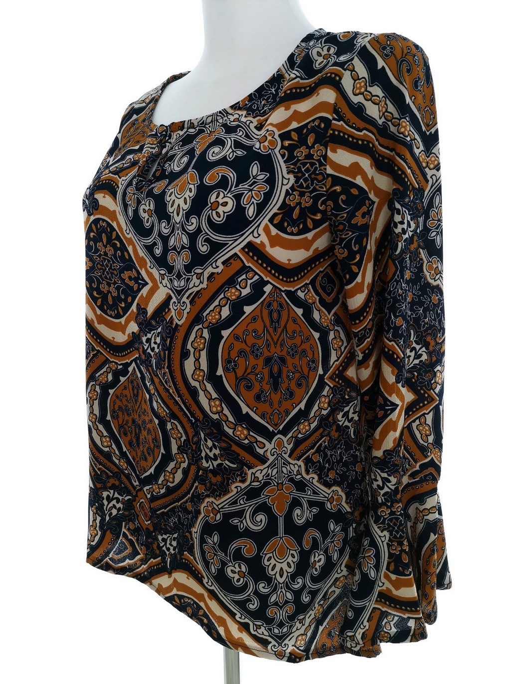 IMG_20220531_110649.jpg Izabel London Rozmiar 8 (36) Kolor Granatowy Damask Paisley Okrągły dekolt Bluzka Długi rękaw