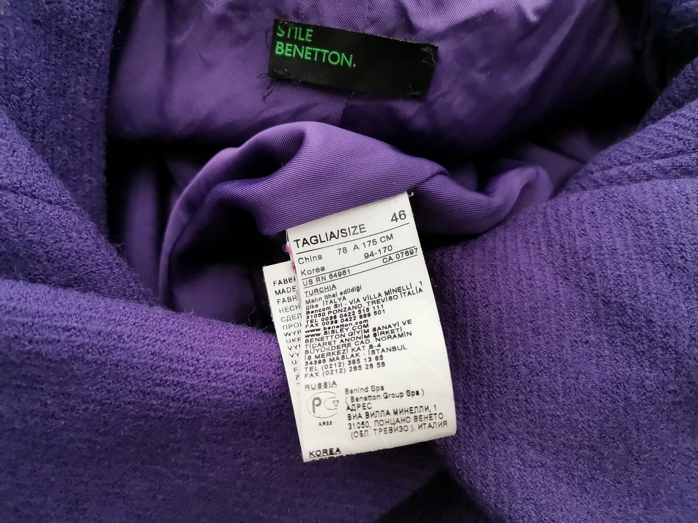 IMG_20220531_122612.jpg Stile Benetton Rozmiar 46 Kolor Fioletowy Płaszcz Długi rękaw Materiał Wełna Jagnięca 100%