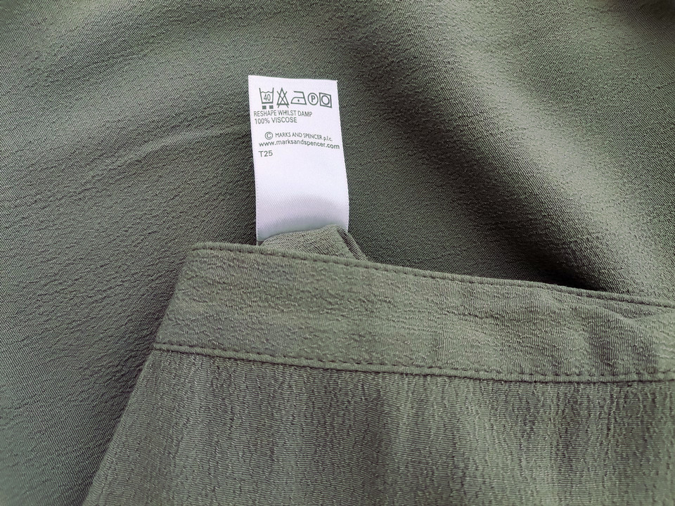 IMG_20220601_113801.jpg Marks&spencer Rozmiar 16 (44) Kolor Khaki Spodnie Eleganckie Materiał Wiskoza 100%