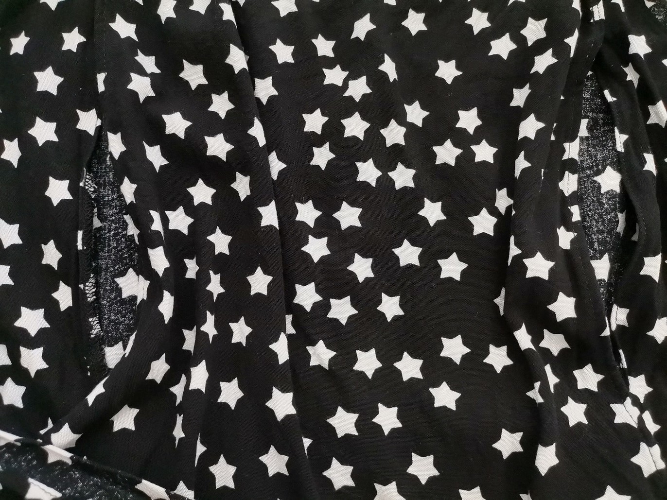 ASOS Rozmiar 14 (42) Kolor Czarny Okrągły dekolt Sukienka Prostokątna Krótki rękaw Do Kolan Materiał Wiskoza 100% ASOS Rozmiar 14 (42) Kolor Czarny Okrągły dekolt Sukienka Prostokątna Krótki rękaw Do Kolan Materiał Wiskoza 100%