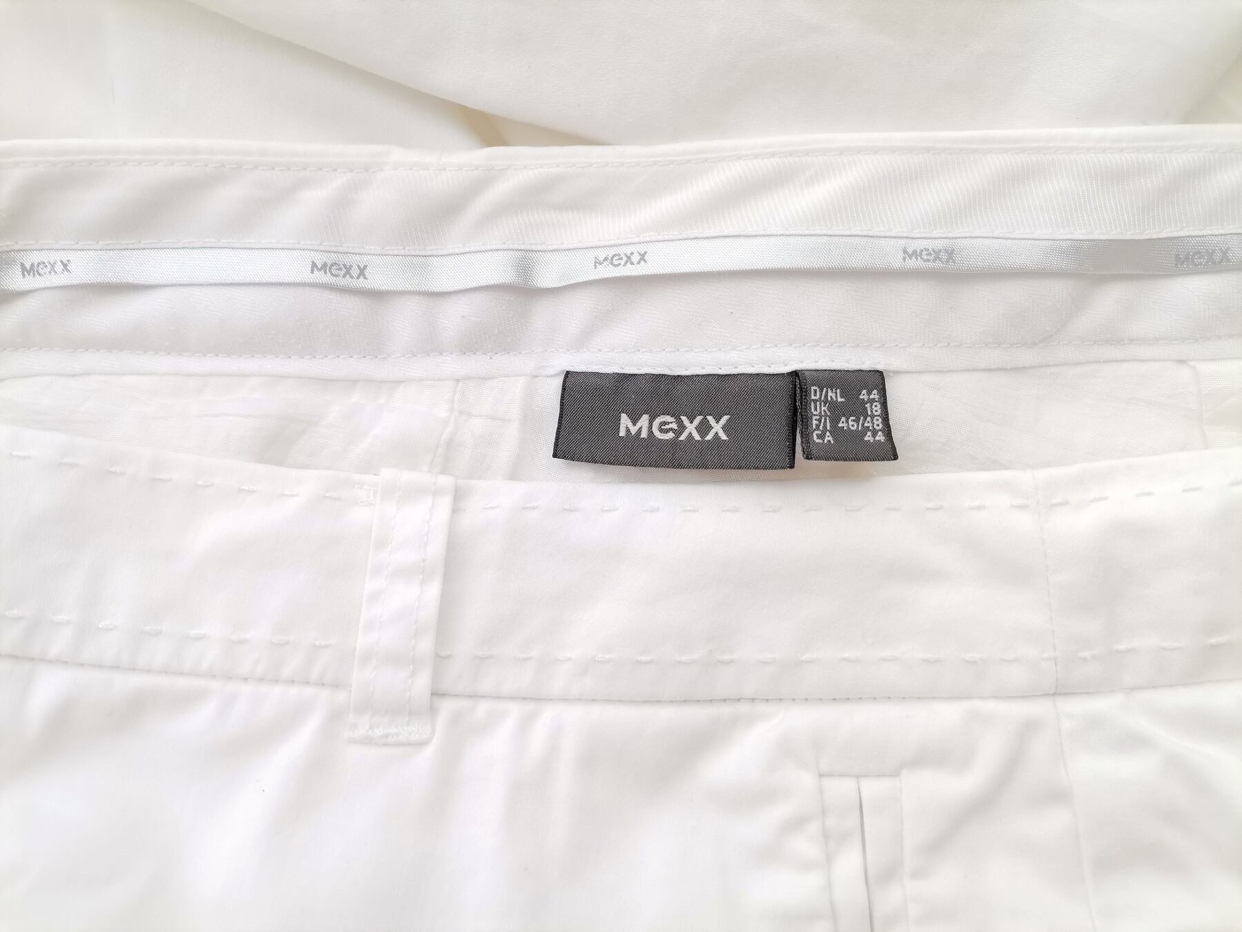 IMG_20220607_131253.jpg Mexx Rozmiar 44 Kolor Biały Spodnie Eleganckie Materiał Bawełna
